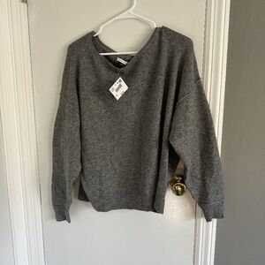 NWT American Eagle Grey sweater women's small(027)